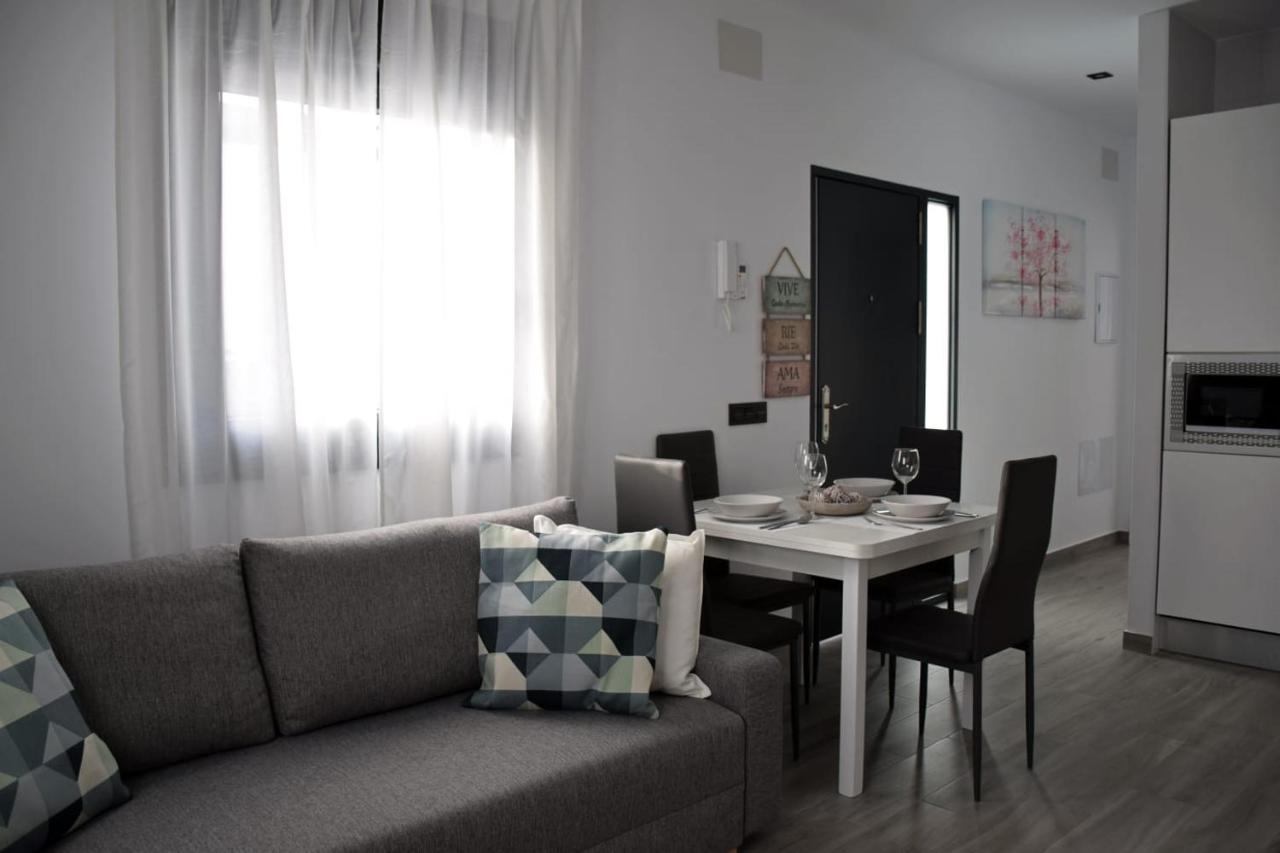 Alojamientos Lola, Suite Con Jacuzzi Benalup-Casas Viejas Luaran gambar