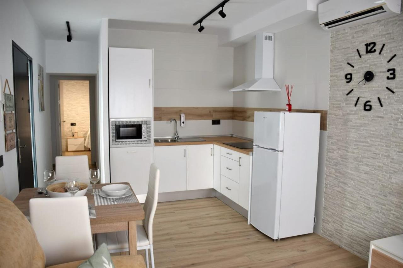 Alojamientos Lola, Suite Con Jacuzzi Benalup-Casas Viejas Luaran gambar