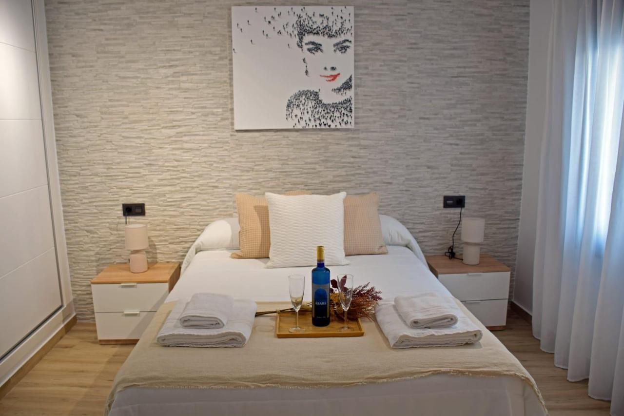 Alojamientos Lola, Suite Con Jacuzzi Benalup-Casas Viejas Luaran gambar